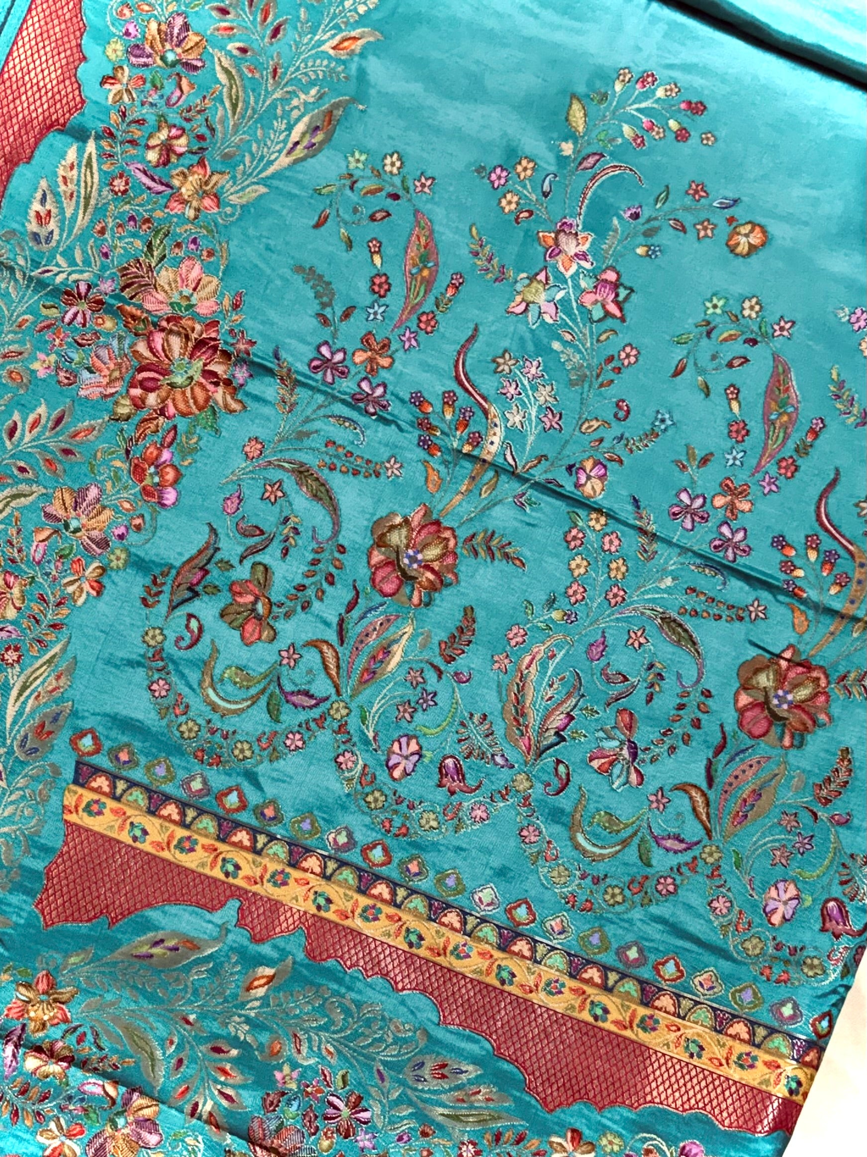 Exquisite Art Silk Saree with Pashmina Thread Weave