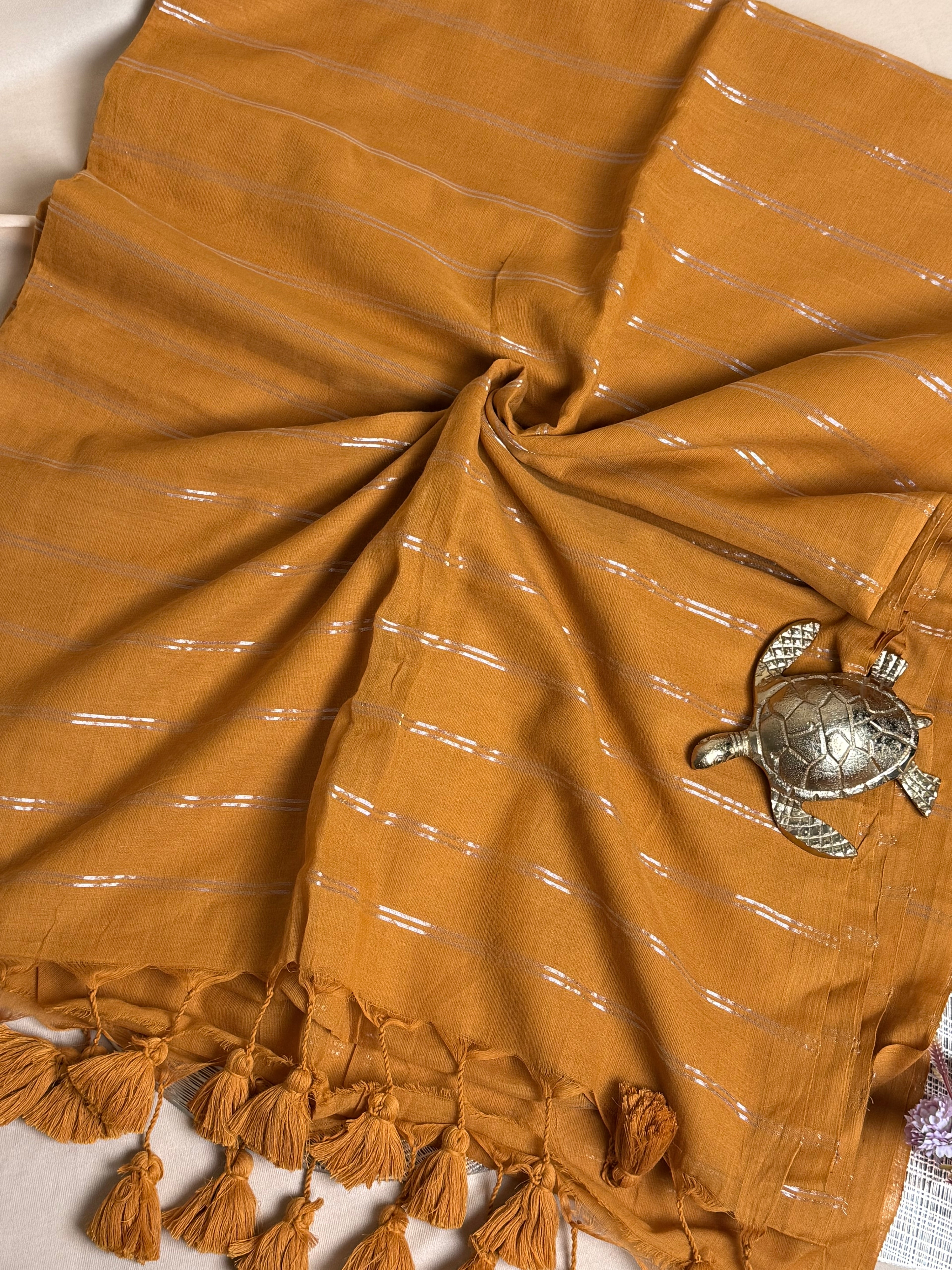 Double Zari Line Handloom Mul Cotton Saree
