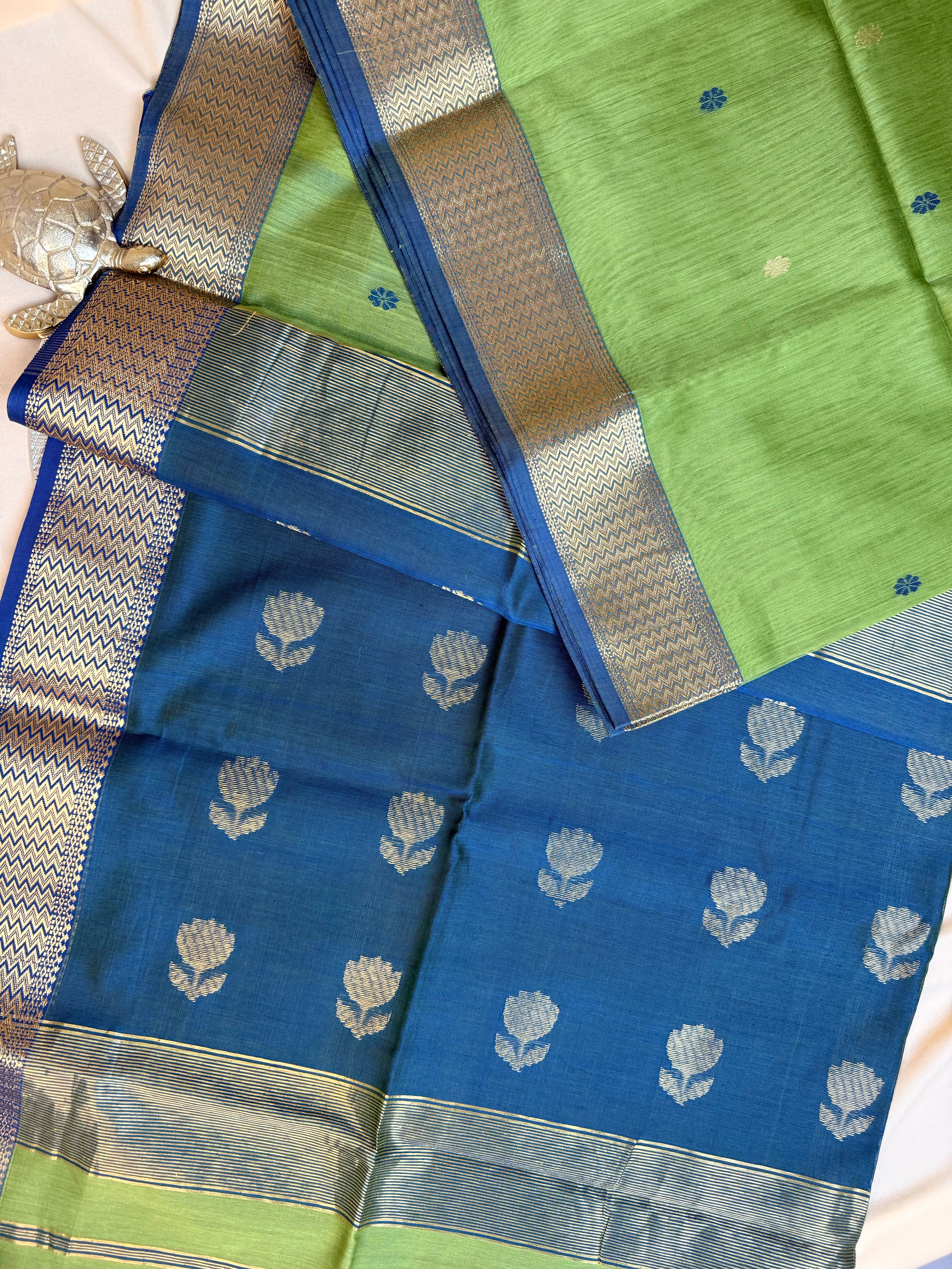 Handloom Maheshwari ‘Narmada Lehar’ Saree with Lotus Pallu