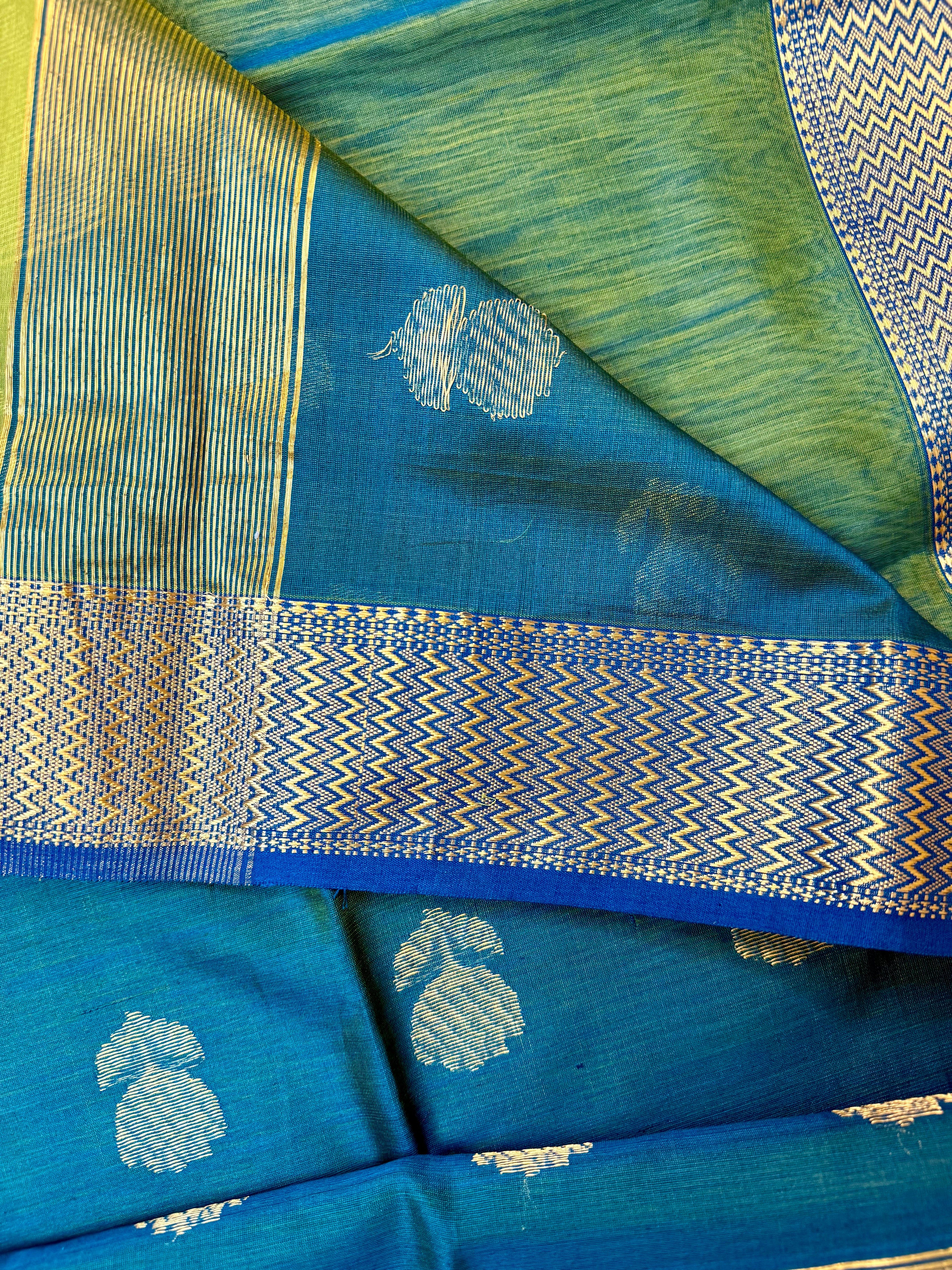 Handloom Maheshwari ‘Narmada Lehar’ Saree with Lotus Pallu