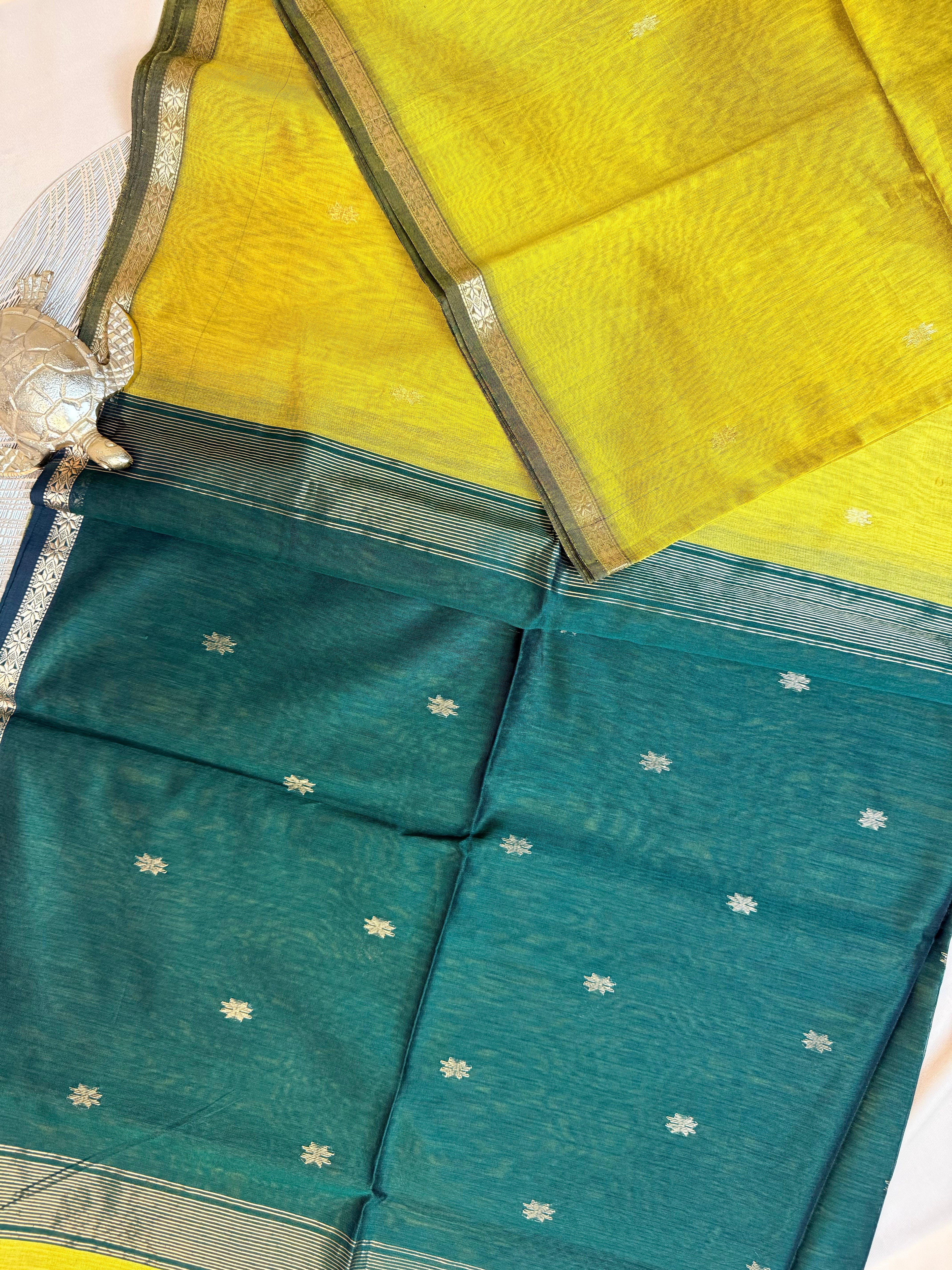 Handloom Maheshwari Star Butti Saree