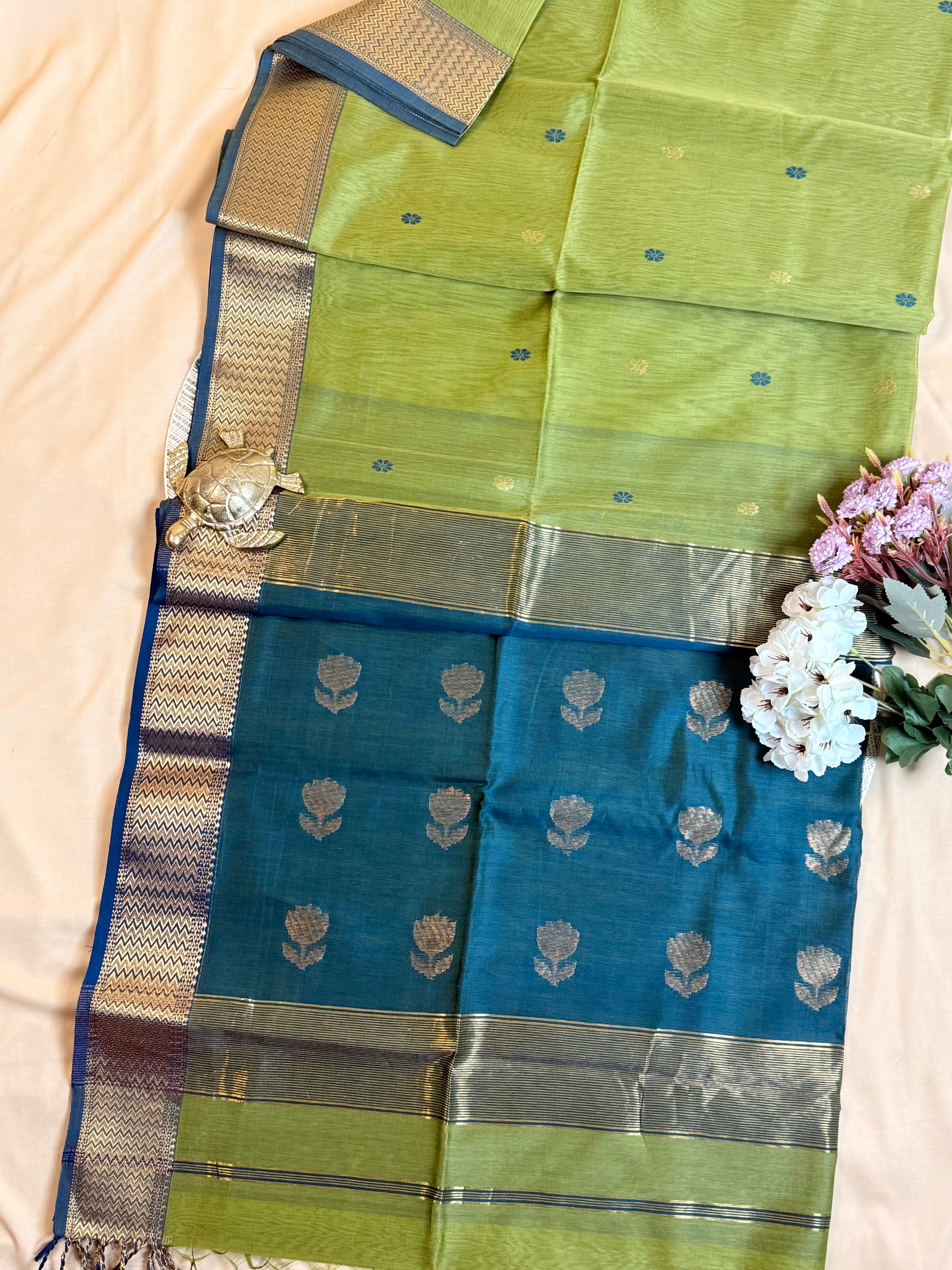 Handloom Maheshwari ‘Narmada Lehar’ Saree with Lotus Pallu