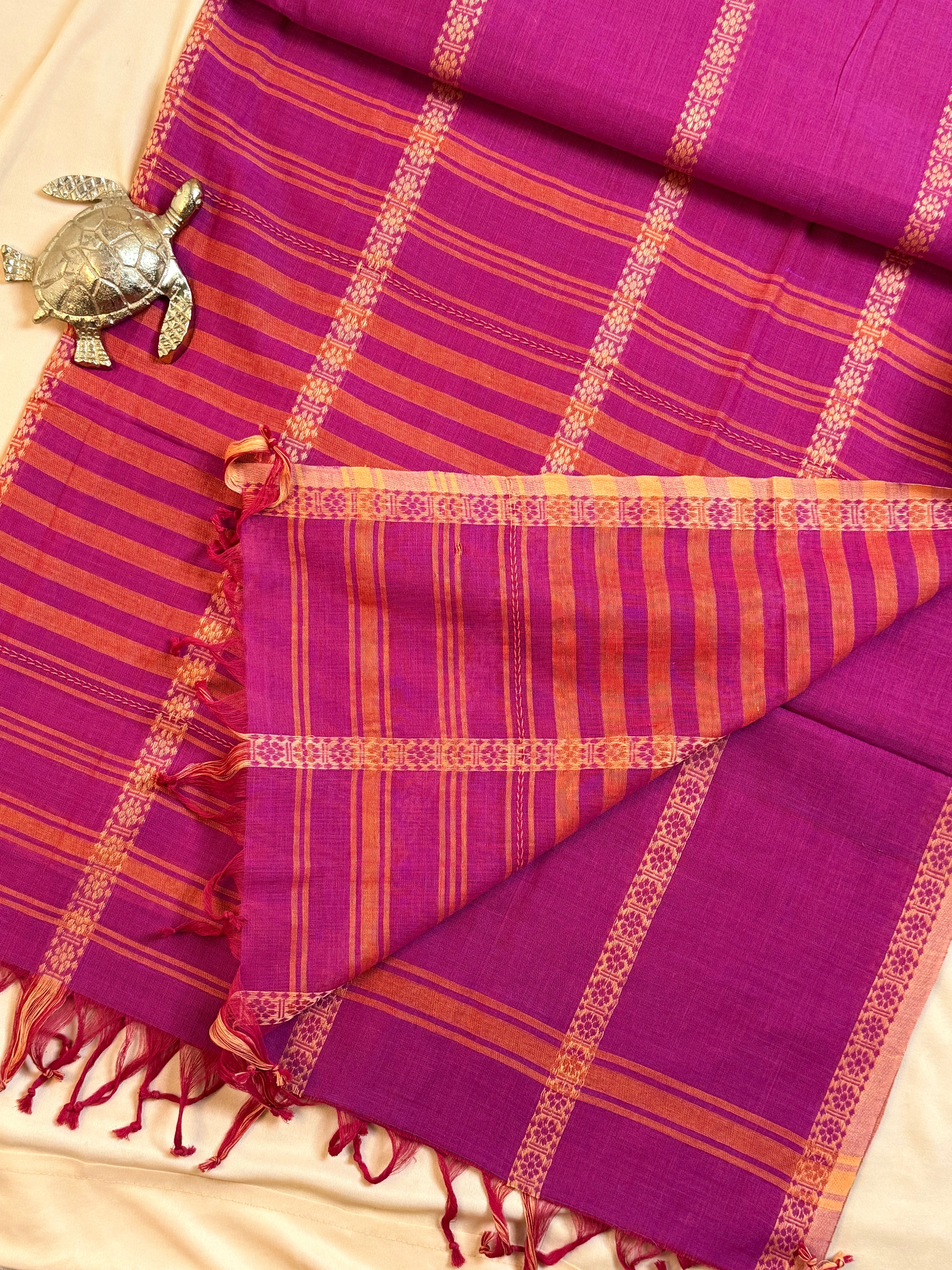 Handloom Dhaniakhali All-Over Intricate Line Butti Saree