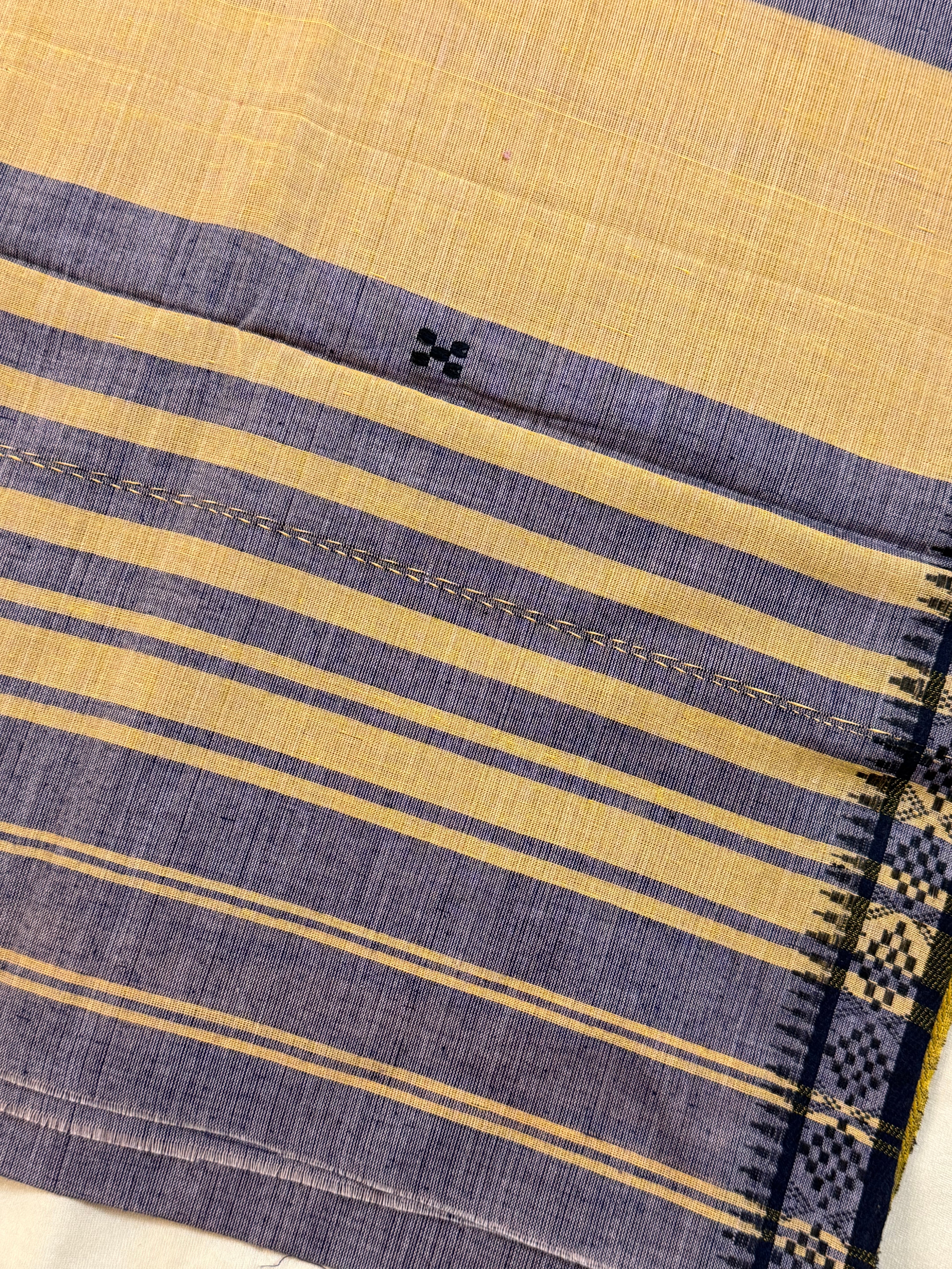 Handloom Dhaniakhali Intricate Dual Color Contrast Border Saree