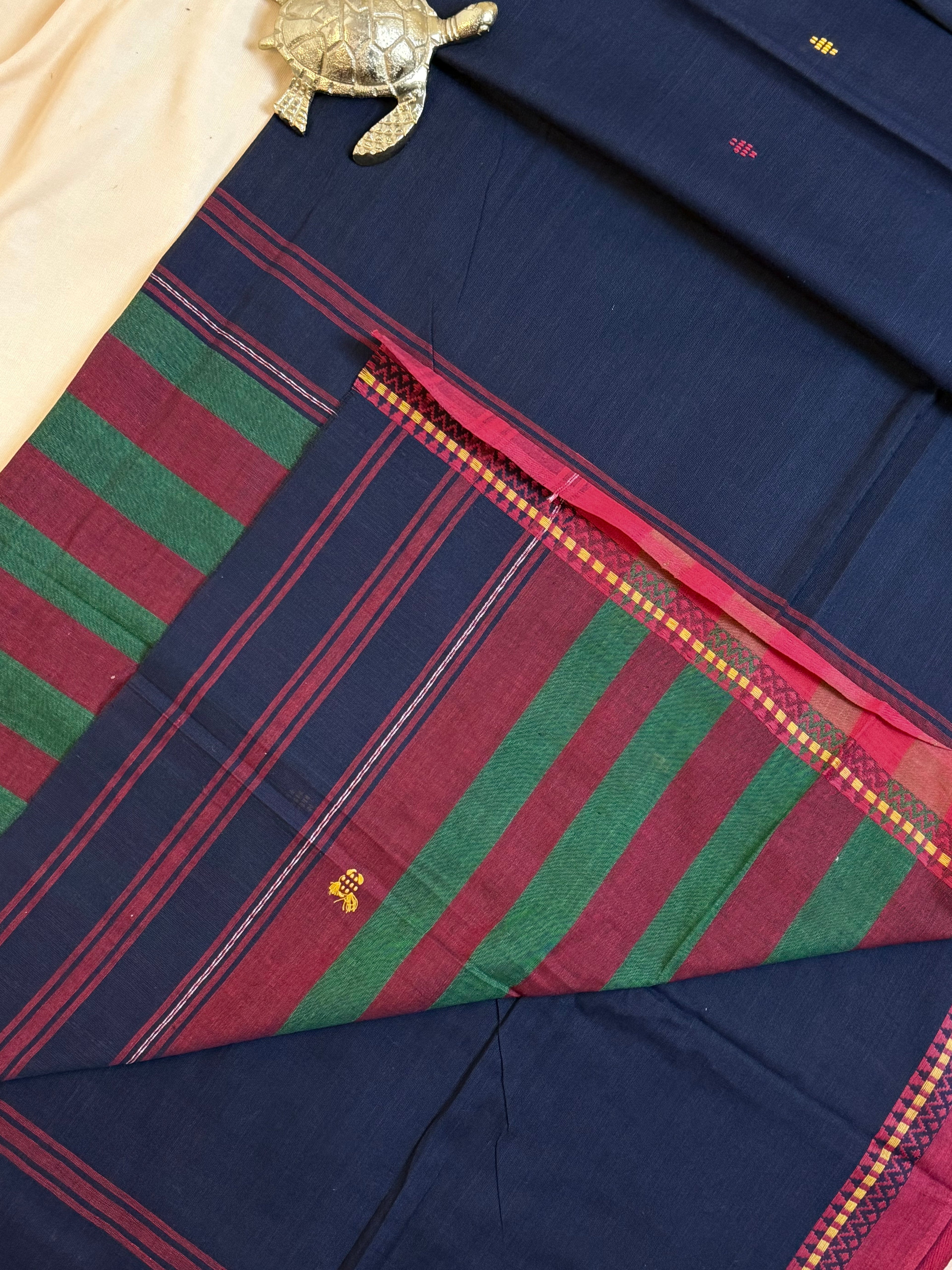 Handloom Dhaniakhali Intricate Contrast Border Saree