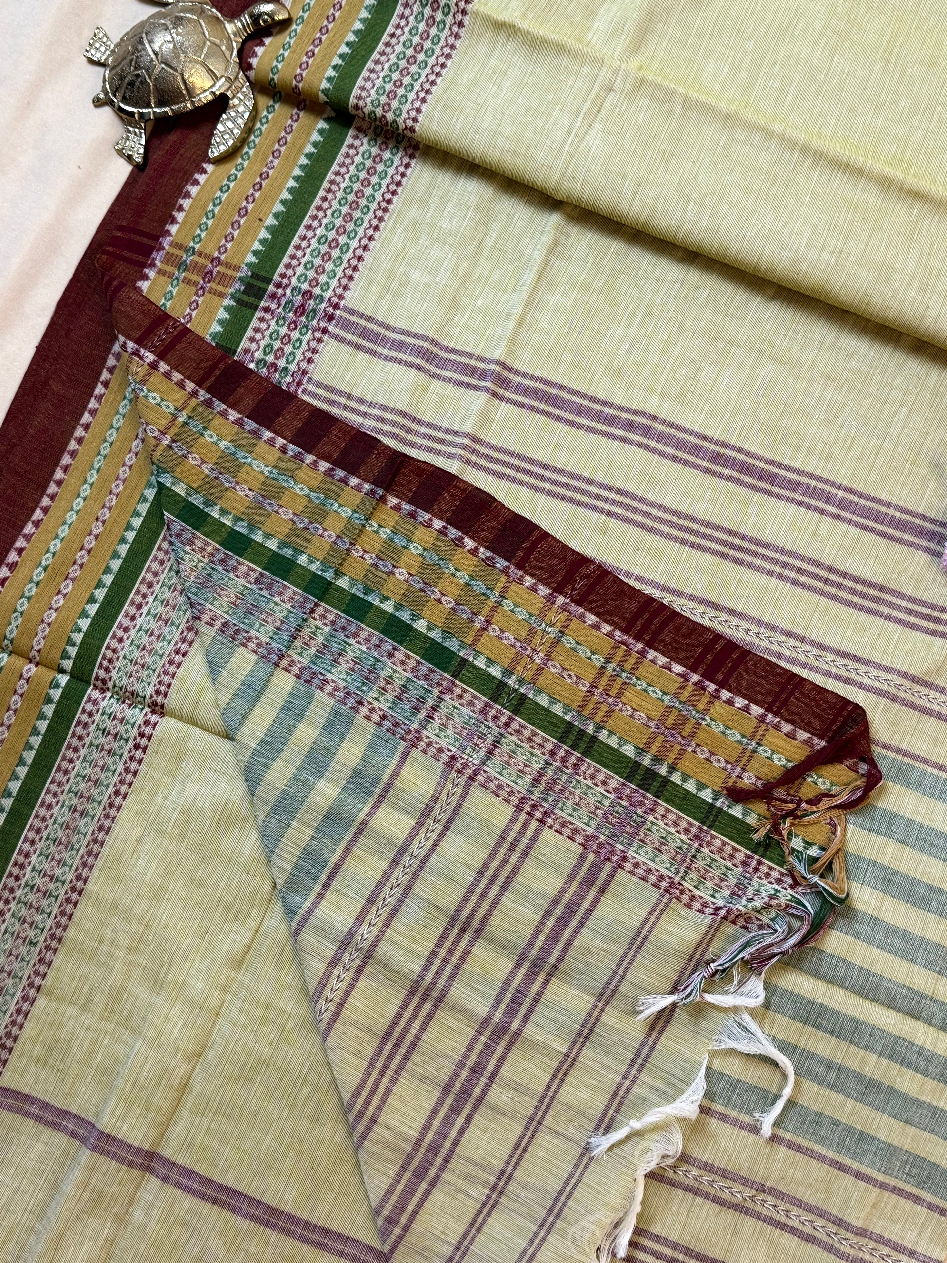 Handloom Dhaniakhali Intricate Multicolor Border Saree