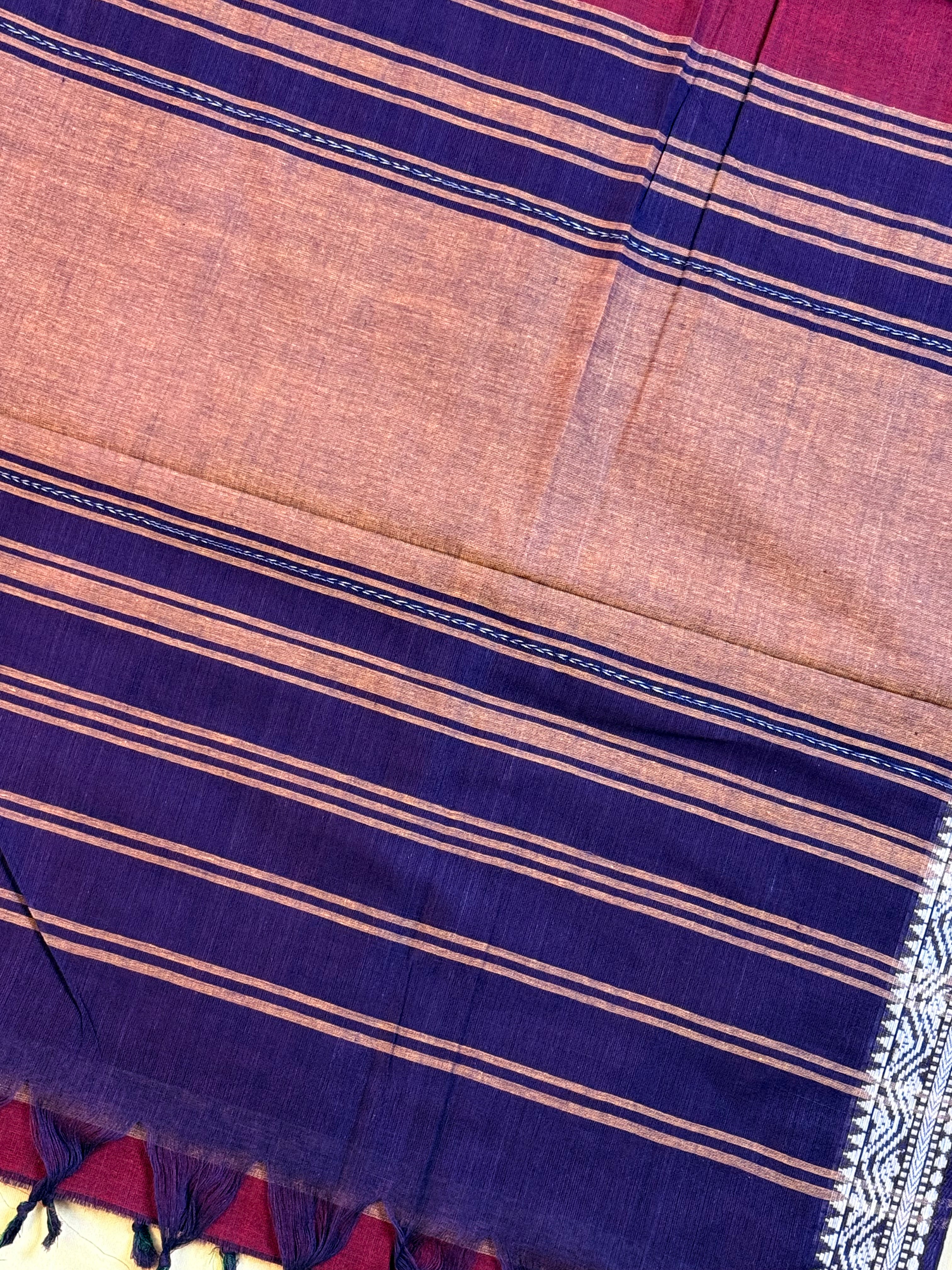 Handloom Dhaniakhali Cotton Saree with Thin Border
