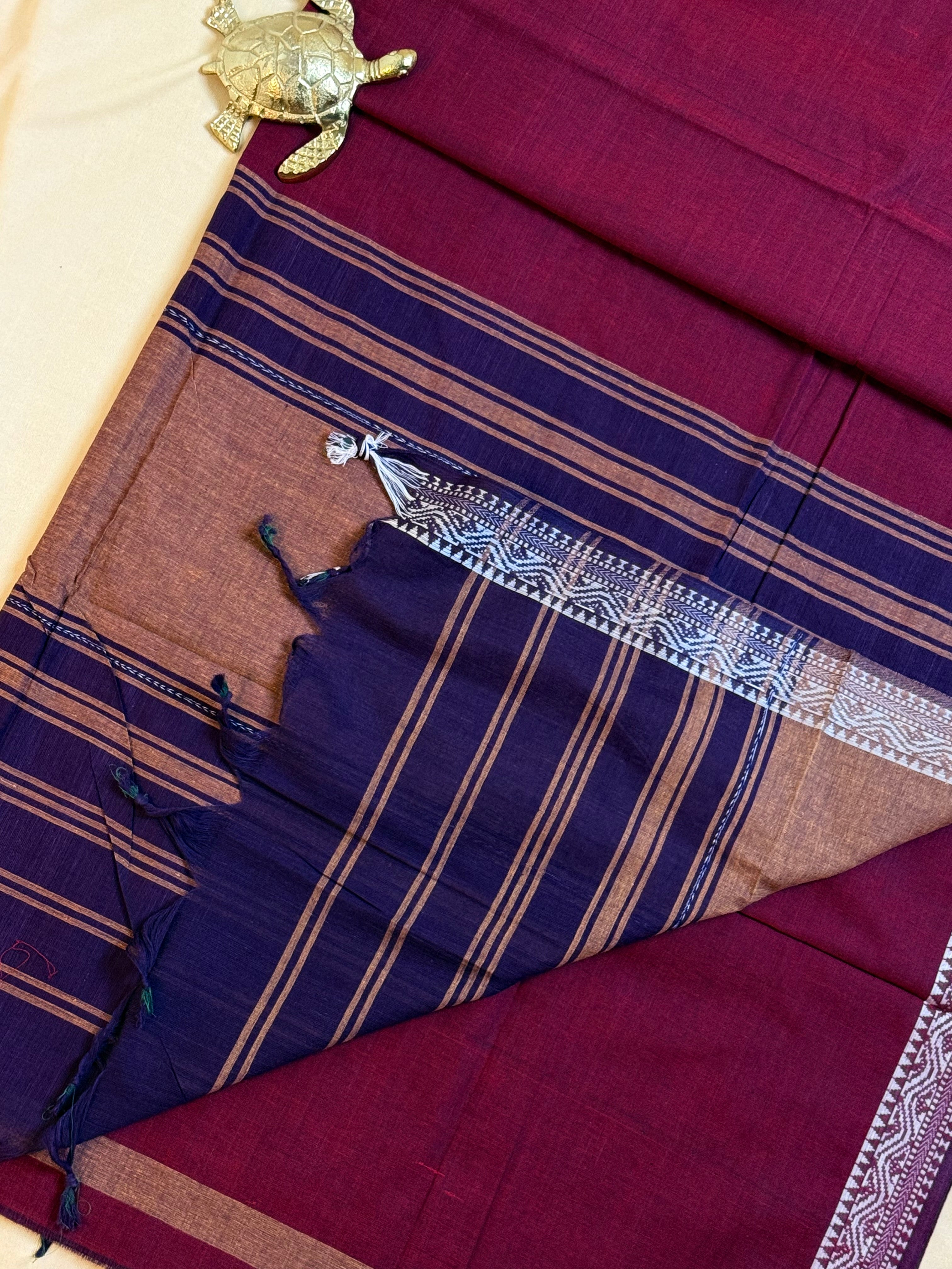 Handloom Dhaniakhali Cotton Saree with Thin Border