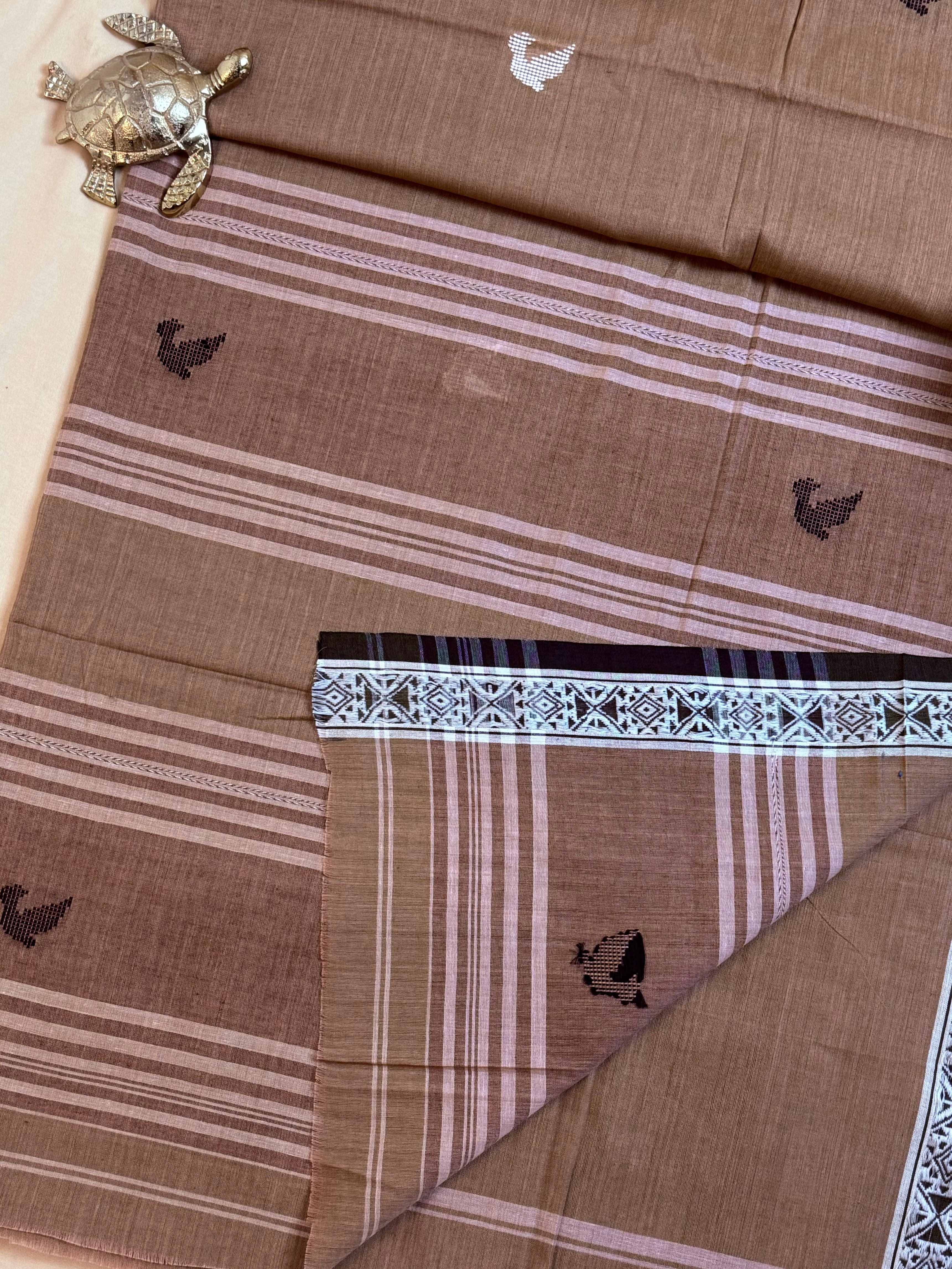 Handloom Dhaniakhali Intricate Bird Butti Saree&nbsp;