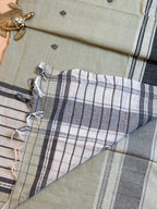 Handloom Dhaniakhali Small Butti with Intricate Border
