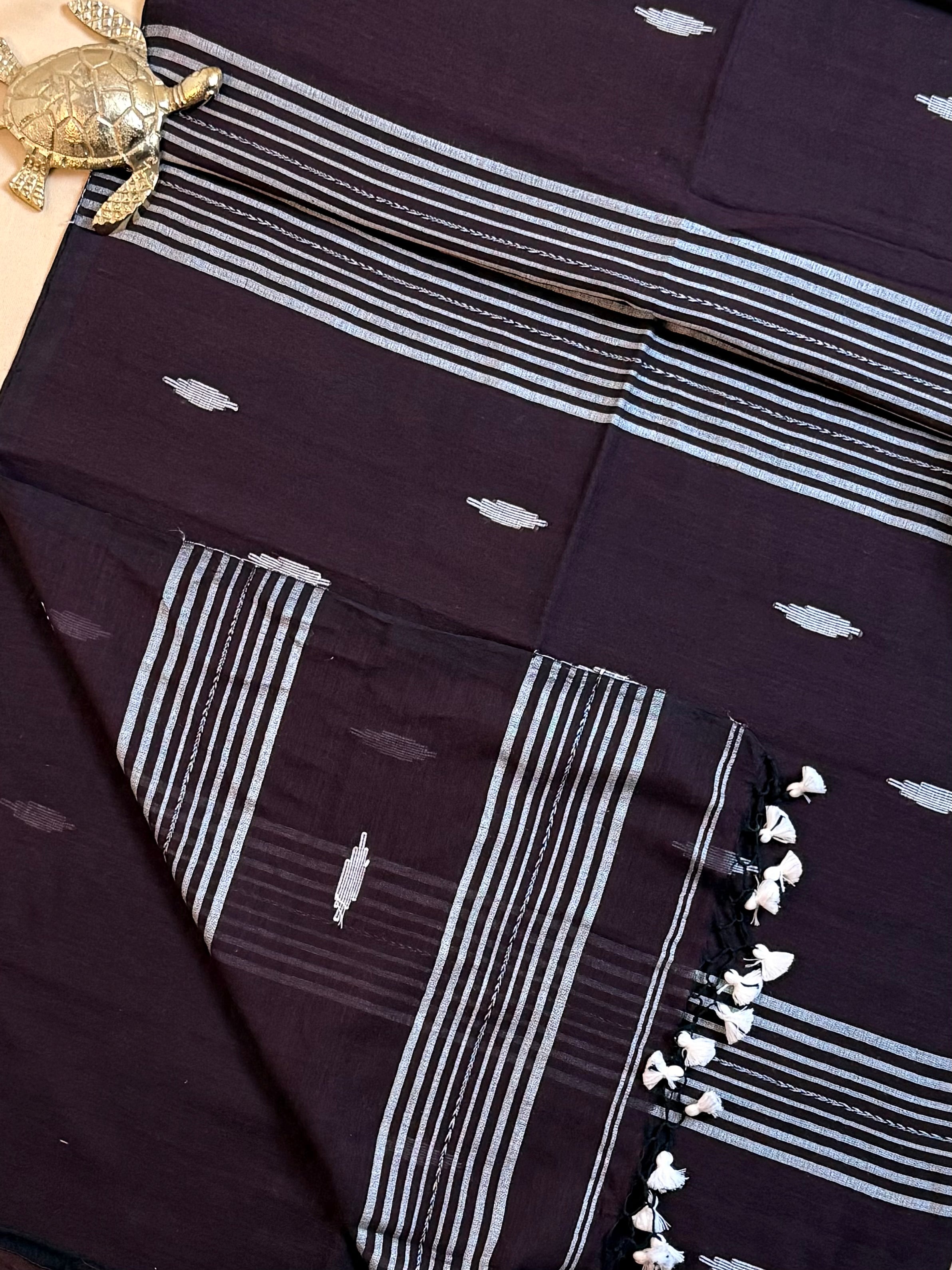 Pure Mul Cotton Saree with Needle Jamdani Artistry