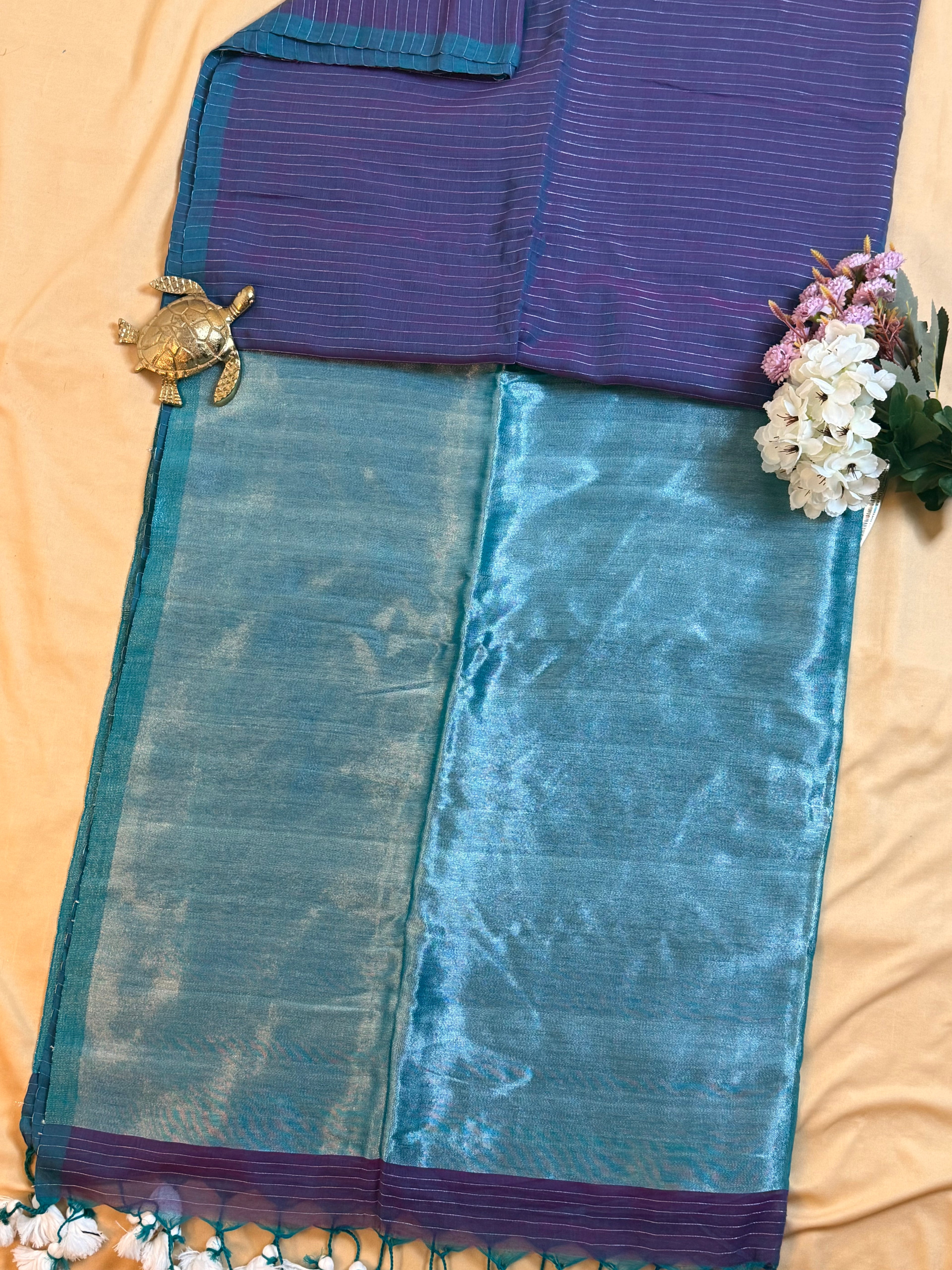Mul Cotton Saree with All-Over Zari Lines & Elegant Zari Pallu