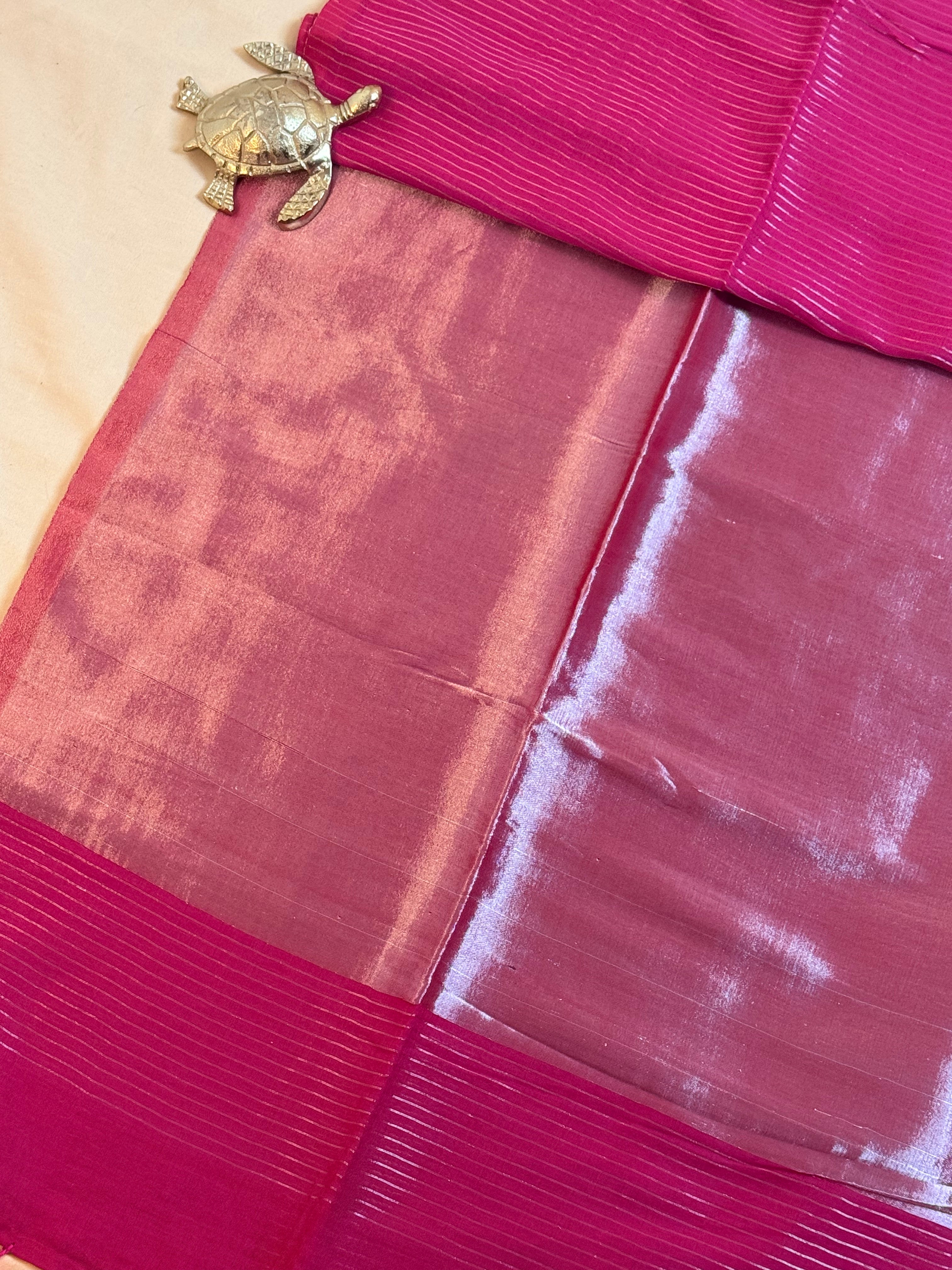 Mul Cotton Saree with All-Over Zari Lines & Elegant Zari Pallu