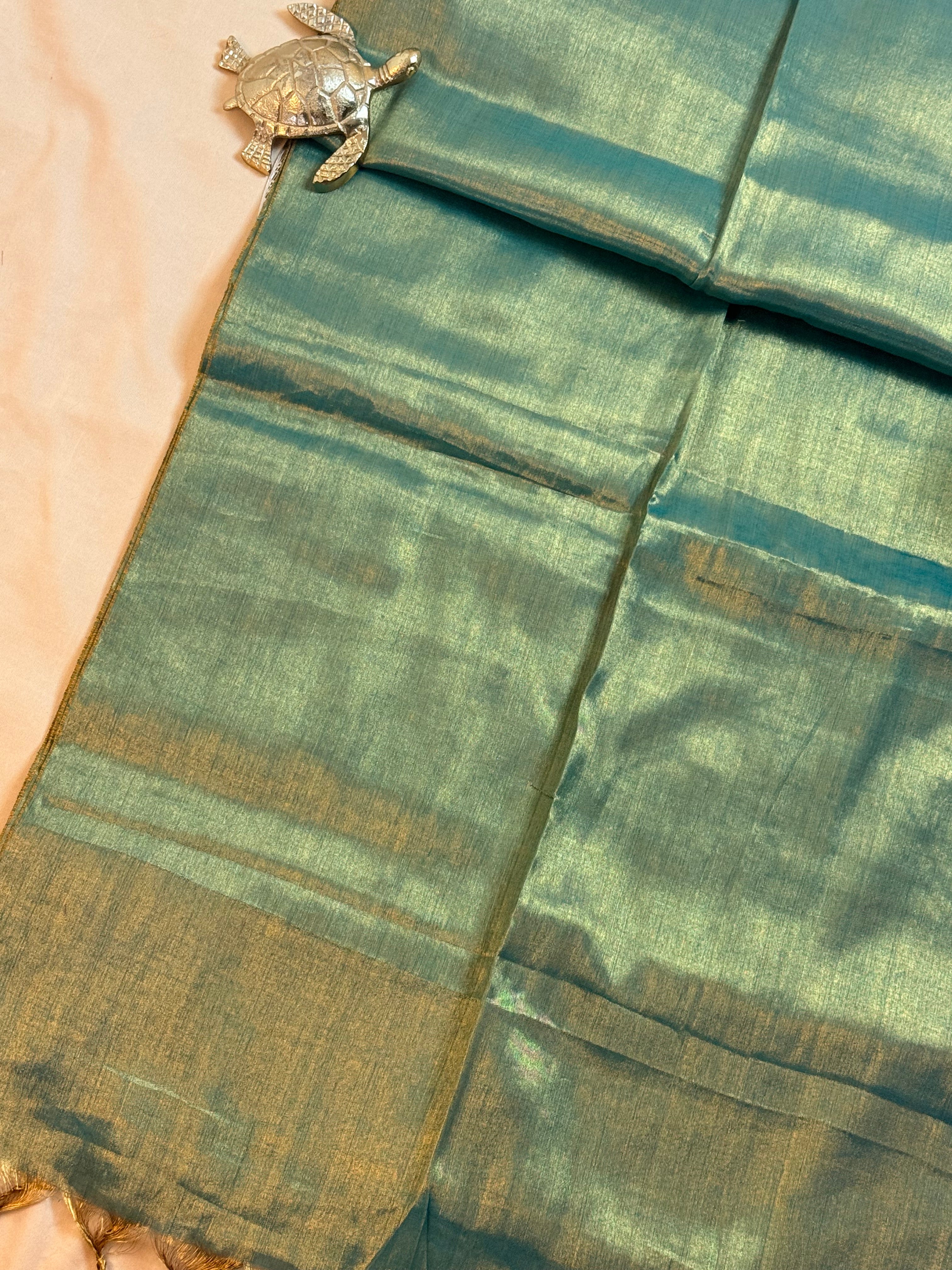 Raga Tissue Saree with Dual-Tone Radiance