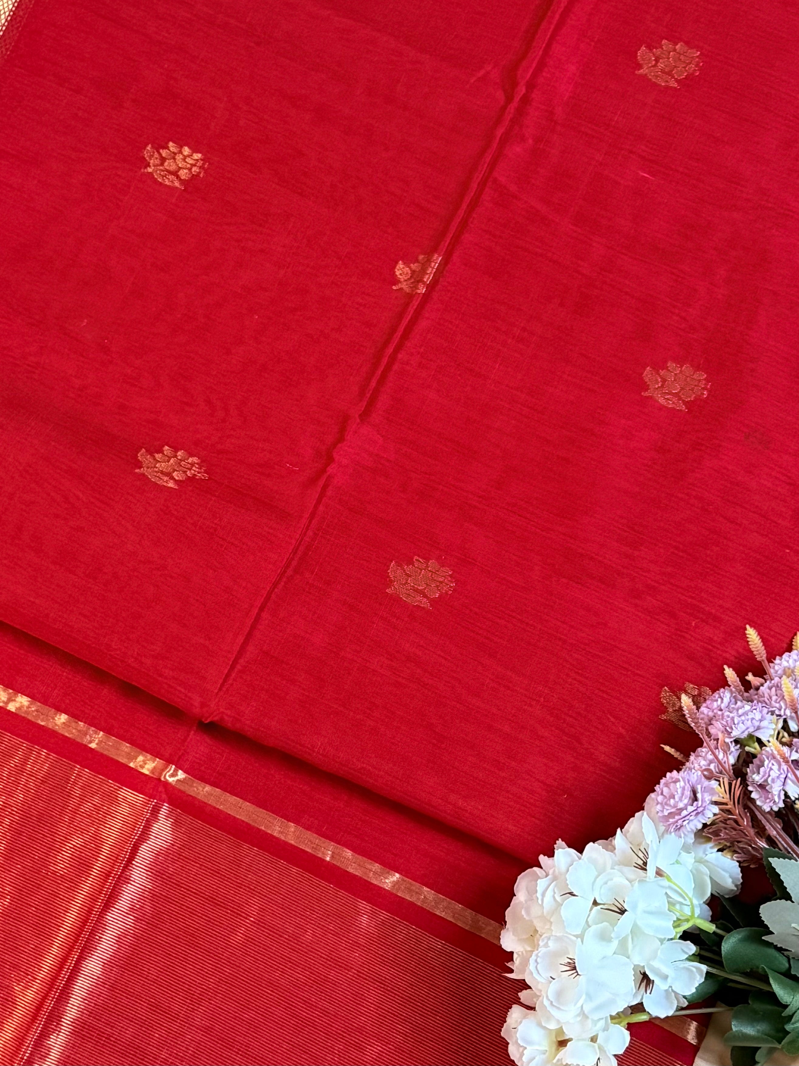 Handloom Maheshwari Red Flower Butta Saree