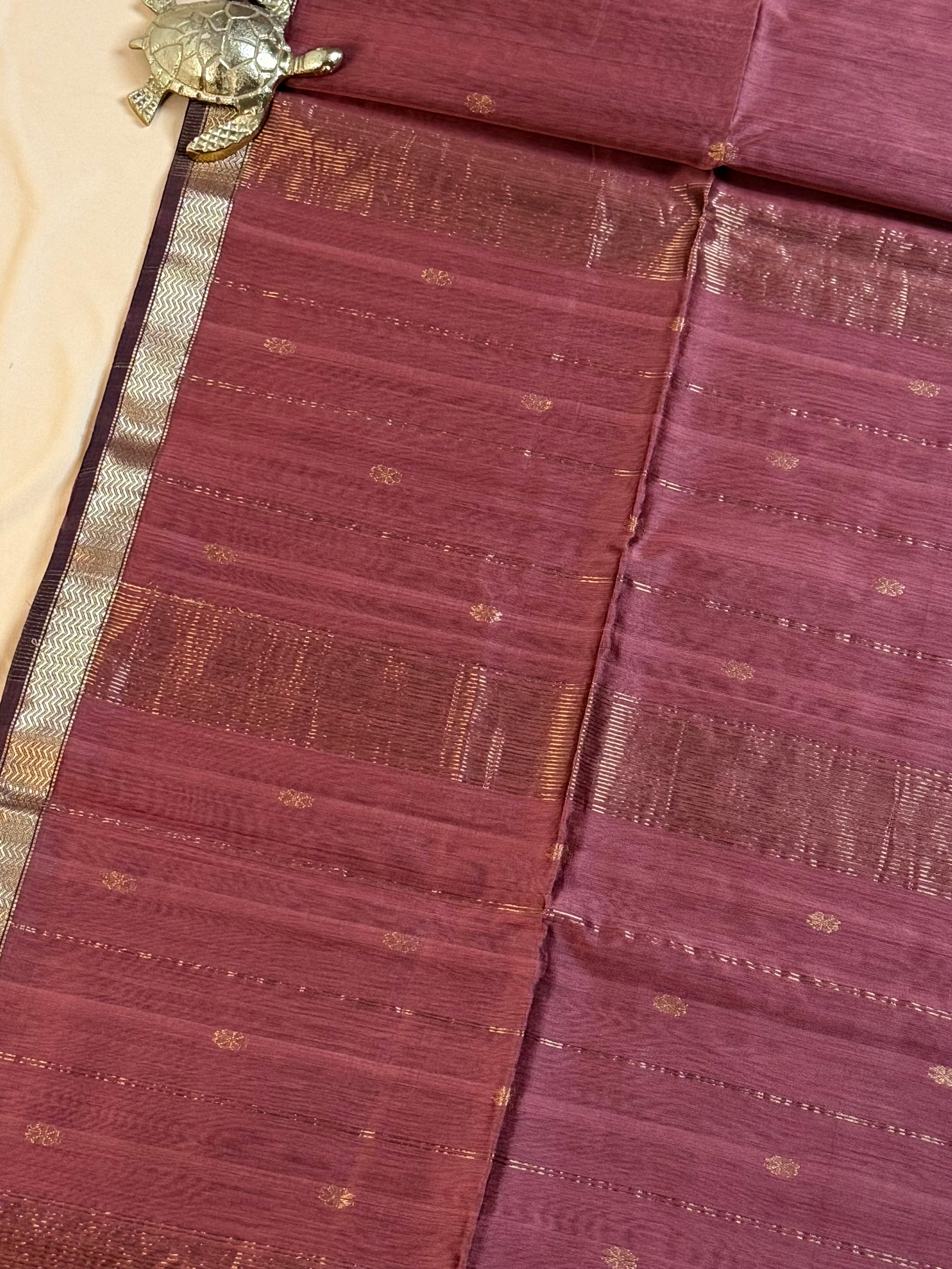 Handloom Maheshwari ‘Narmada Lehar’ Saree with Lotus Pallu