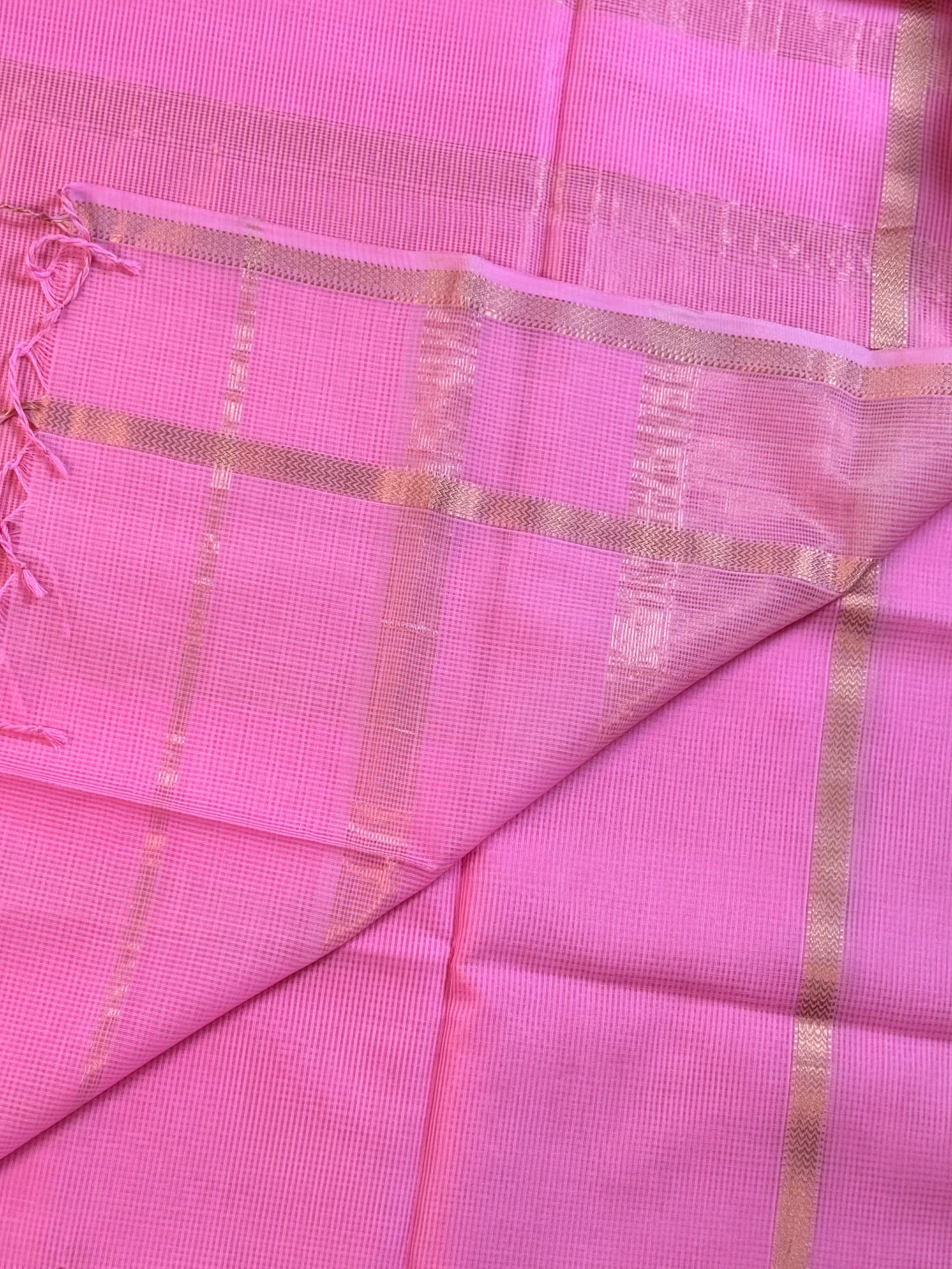 Handloom Maheshwari Small Self-Chex Saree