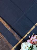 Handloom Maheshwari Small Self-Chex Saree